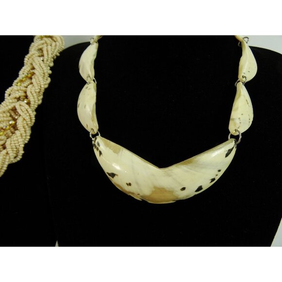 Neutrals Costume Jewelry Lot 20pc Necklaces Earrings Bracelets Ring - Picture 5 of 9